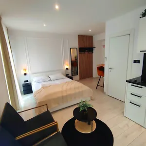  Apartment Alegra Center