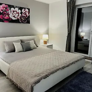 Apartman Luna ***, Fiume