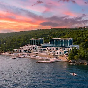 Hilton Costabella And רייקה