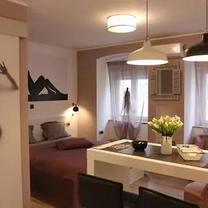  Apartment Mala Tajna